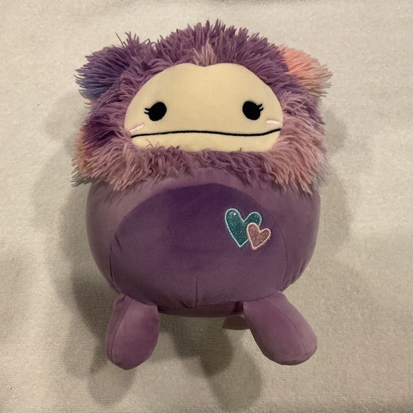 10” Squishmallows Valentines Eden the Bigfoot Stuffie - Picture 1 of 5